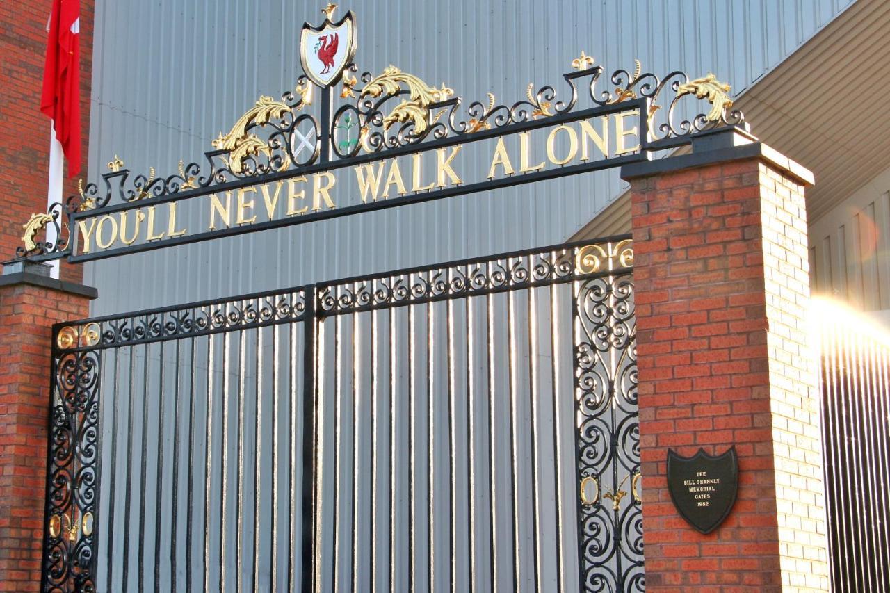 The Kop End Hotel By Serviced Living Liverpool Kültér fotó